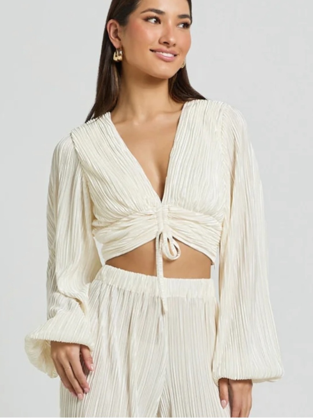 ShowPo Ivory Satin Jondra Ruched Front Long Sleeve Plisse Blouse NWT 4